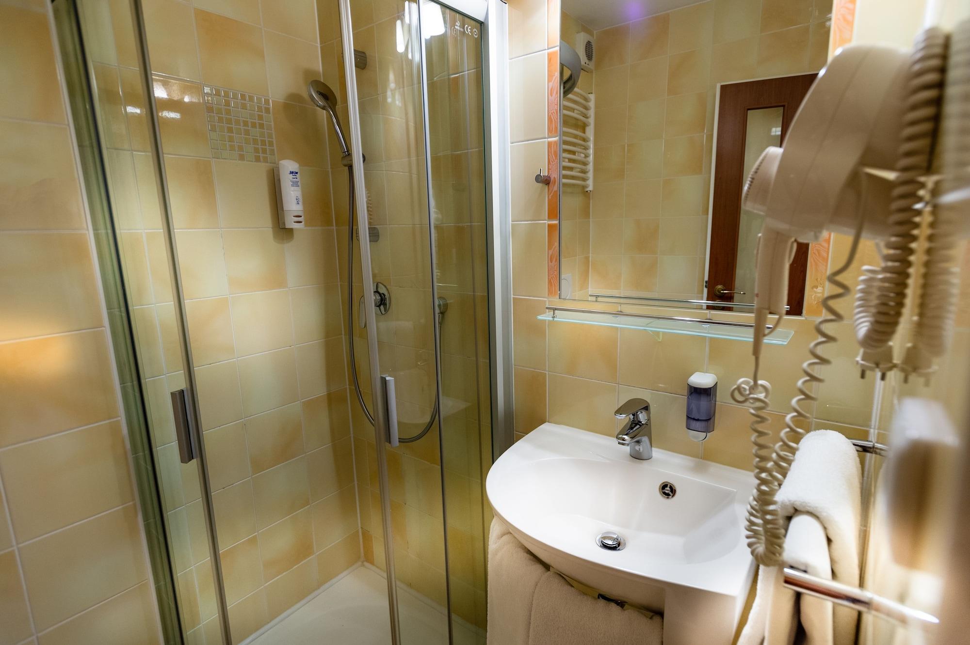 Petr Hotel Praga